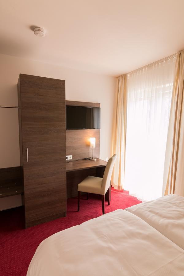 Hotel Restaurant Jaegerhof Kerpen  Kültér fotó