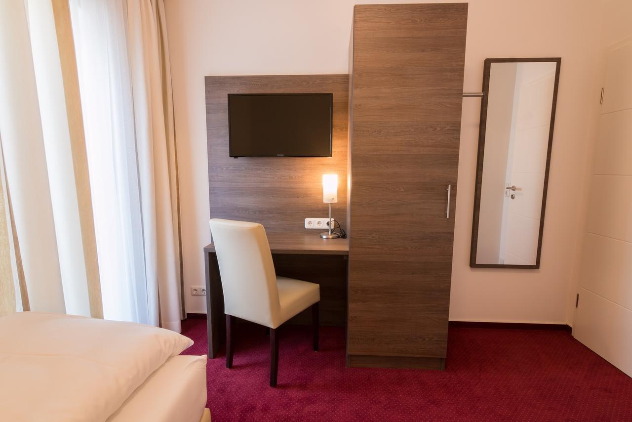 Hotel Restaurant Jaegerhof Kerpen  Kültér fotó